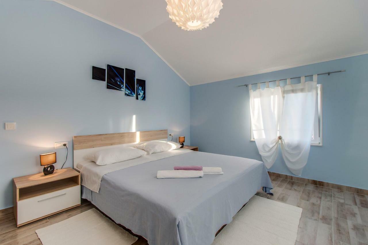 Apartman Leon & Rent A Quad Mali Lošinj Buitenkant foto