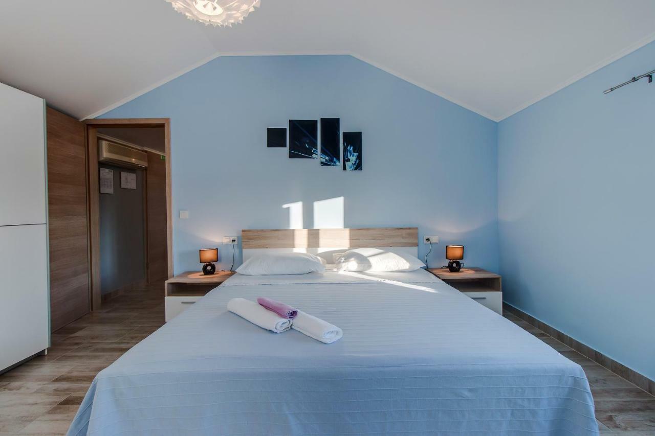 Apartman Leon & Rent A Quad Mali Lošinj Buitenkant foto