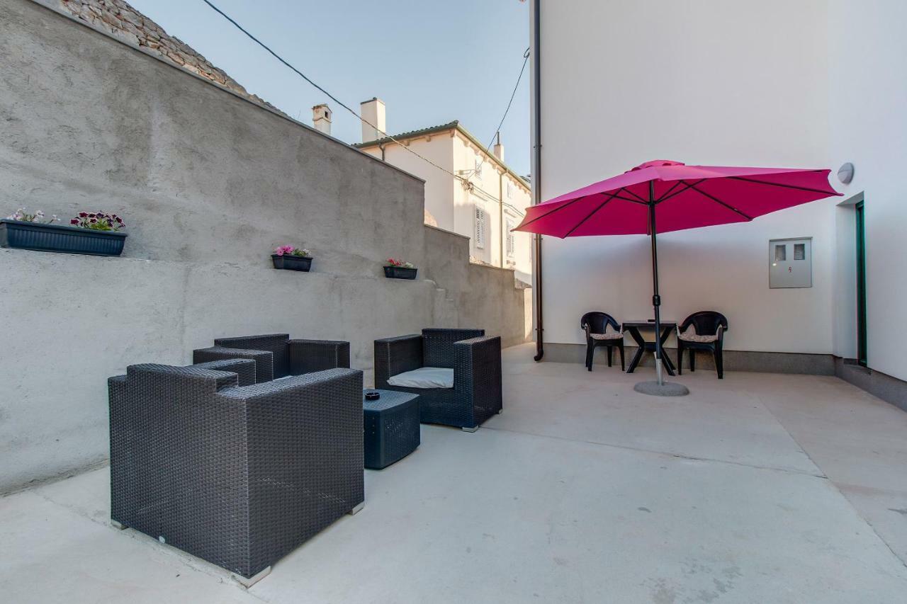 Apartman Leon & Rent A Quad Mali Lošinj Buitenkant foto
