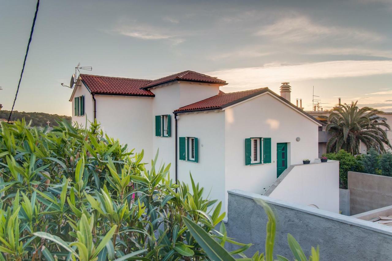 Apartman Leon & Rent A Quad Mali Lošinj Buitenkant foto